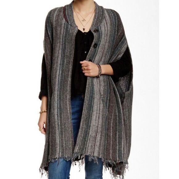 Free People Wool Women’s XS/S Cardigan Striped Blanket Poncho With Fringe & Pock - Picture 1 of 11